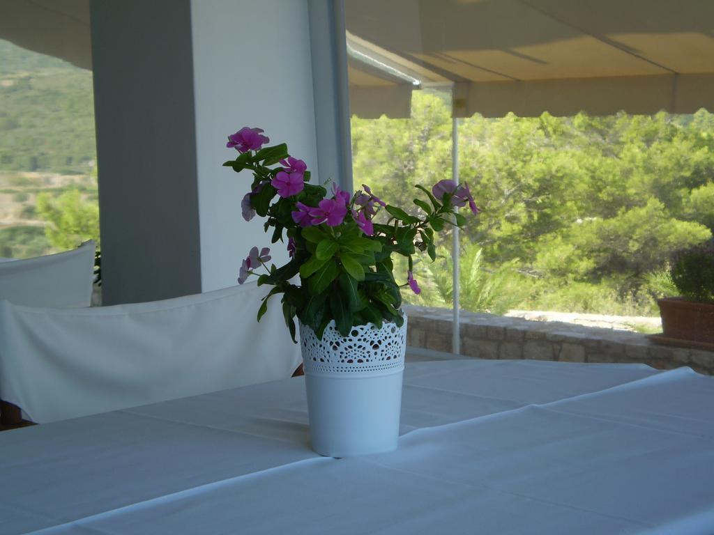 Athena Hotel Milopotamos  ภายนอก รูปภาพ