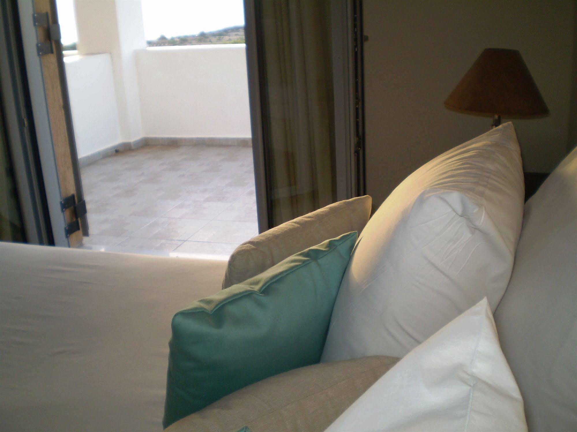 Athena Hotel Milopotamos  ภายนอก รูปภาพ